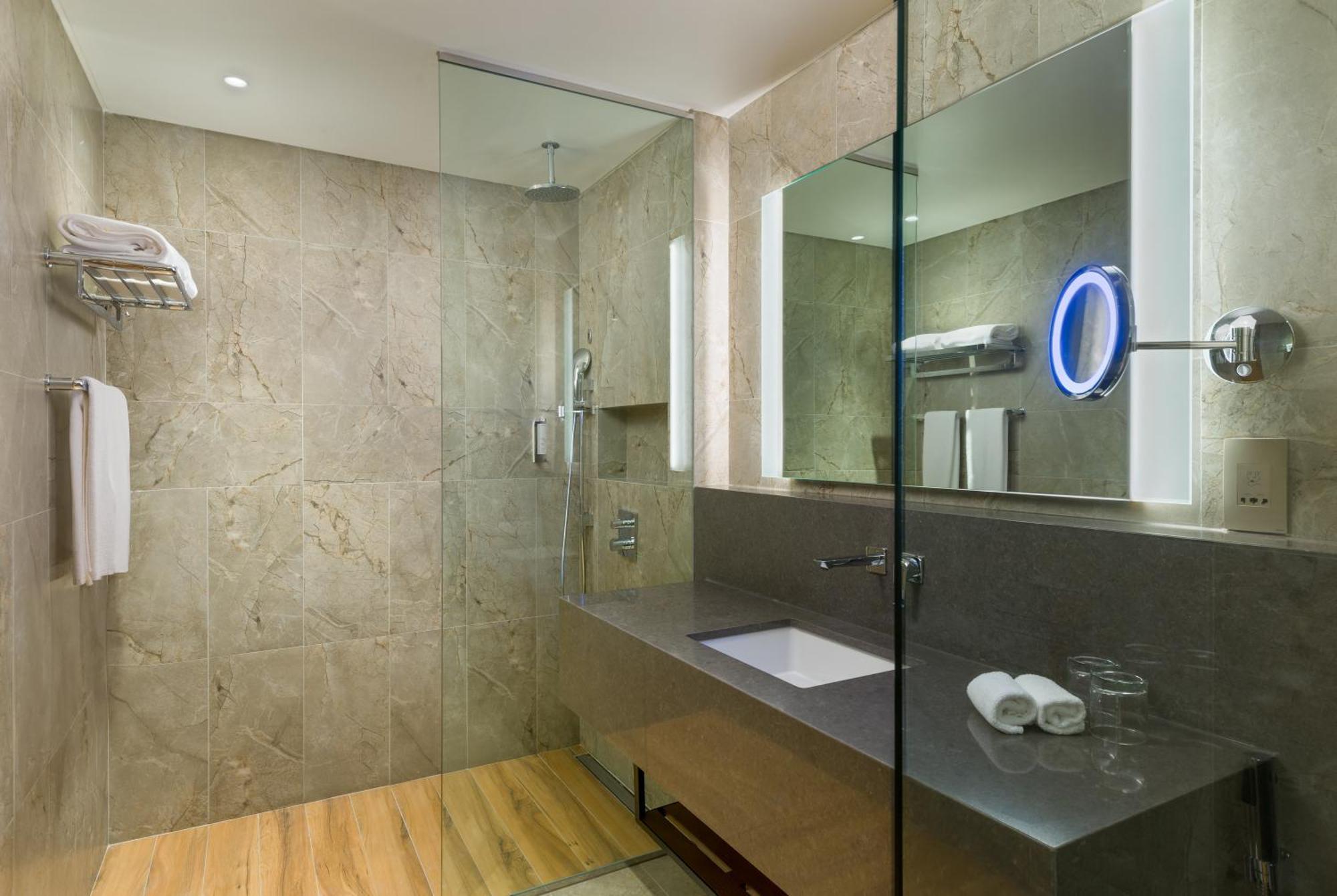 Intercityhotel Bawshar Маскат Экстерьер фото